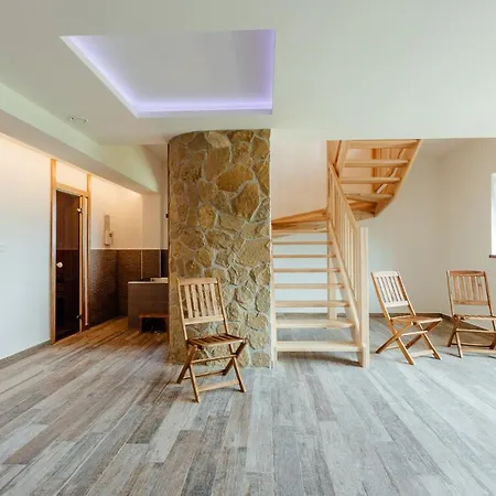 Wellness Kralov Dvor * Cremosne