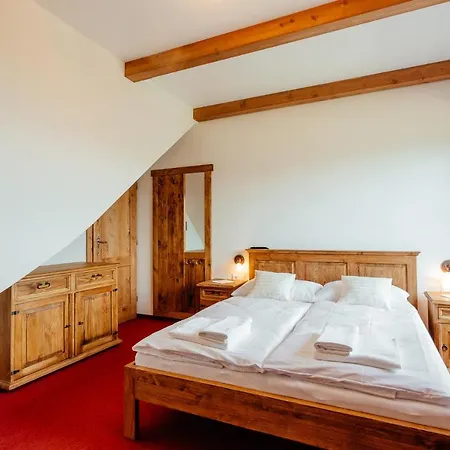 게스트하우스 Wellness Kralov Dvor Cremosne