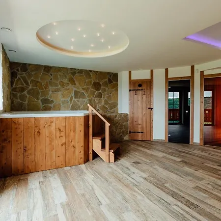 Wellness Kralov Dvor Vendégház *
