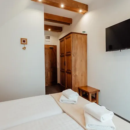 게스트하우스 Wellness Kralov Dvor Cremosne