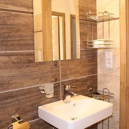 Wellness Kralov Dvor Cremosne