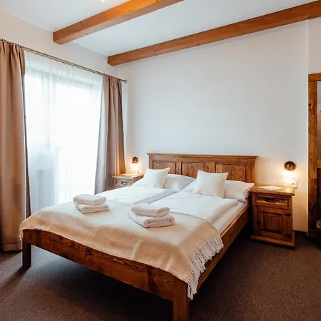 Wellness Kralov Dvor 3* Cremosne